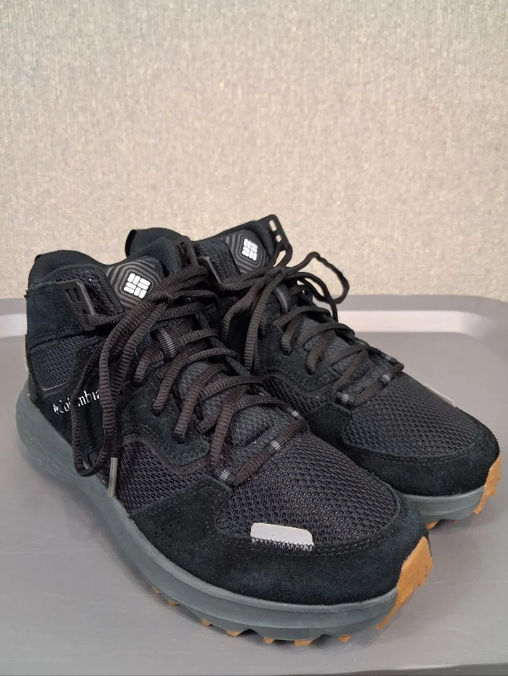 Columbia Mens Benson Mid Lightweight Trail Hiking Shoes Athletic Black Size 7